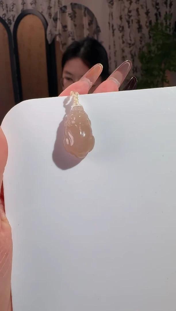 颈饰未镶嵌和田玉藕粉貔貅