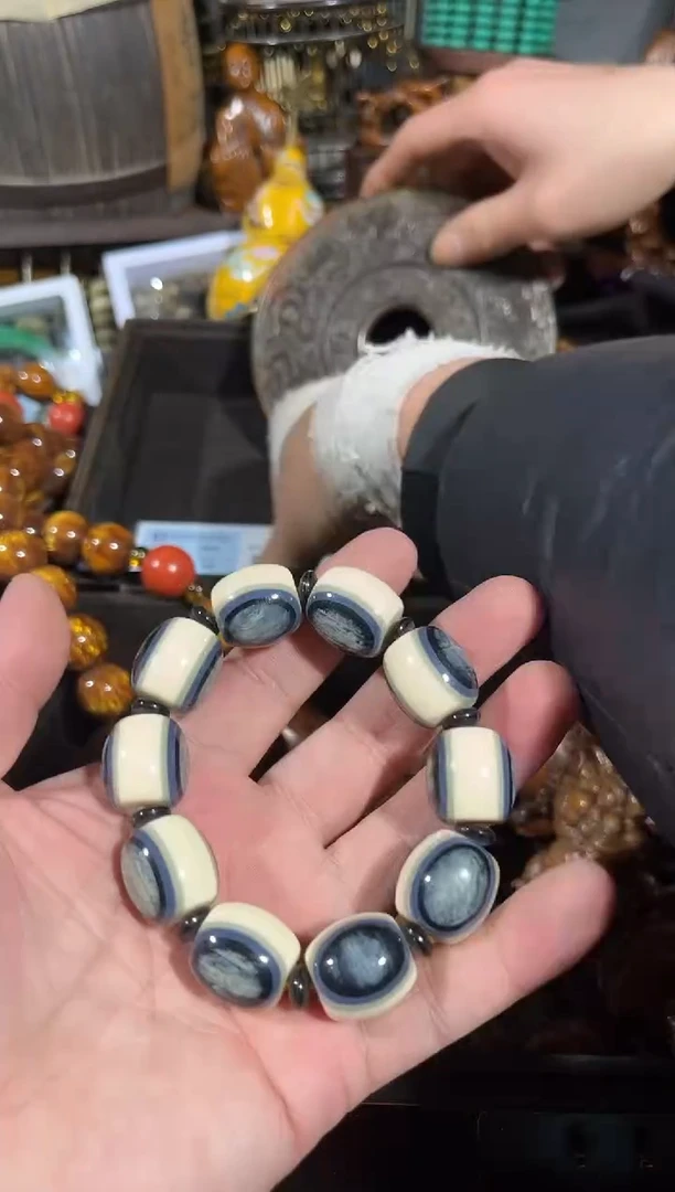 【闪购商品】滴血莲花菩提吊坠1