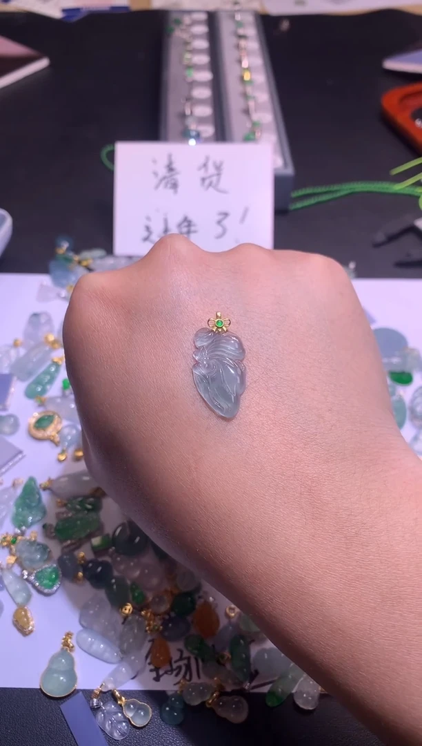 【闪购商品】翡翠颈饰18K金镶嵌111111