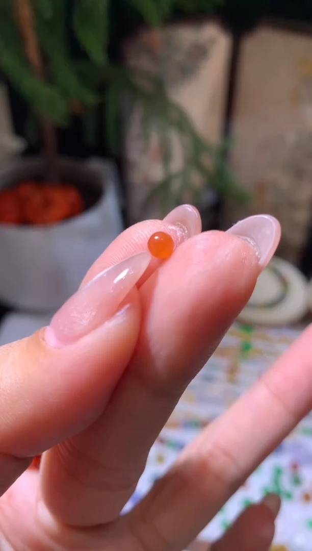 未镶嵌定制翡翠3.9卡珠子