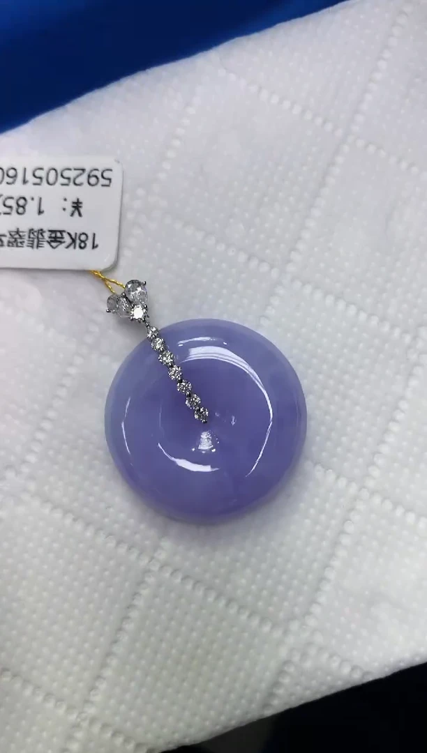 翡翠18K金镶嵌颈饰111111111