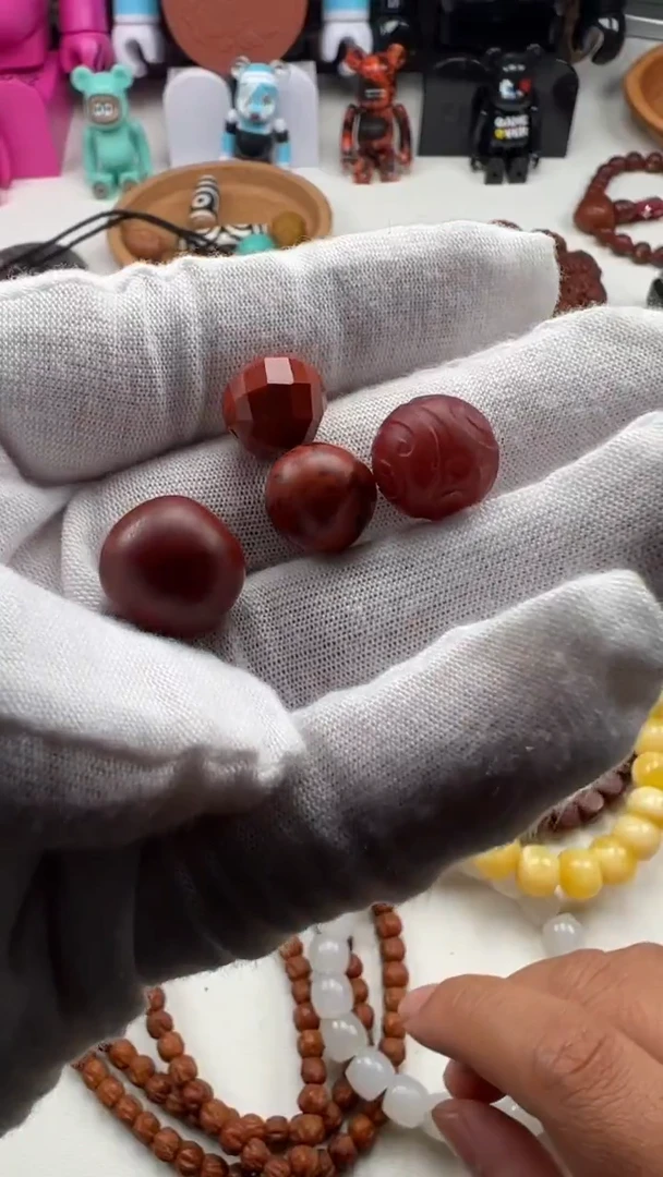 【闪购商品】南红玛瑙雕刻未镶嵌南红雕刻珠圆珠一手