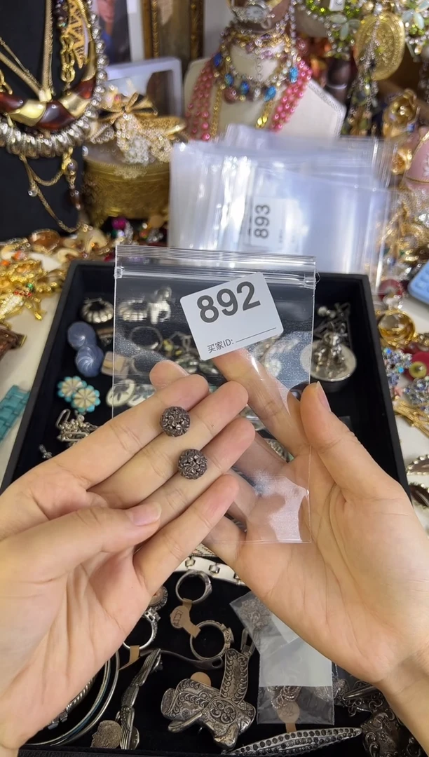 合金无铜合金892 中古首饰都有瑕疵 请确认好成色尺寸在拍！