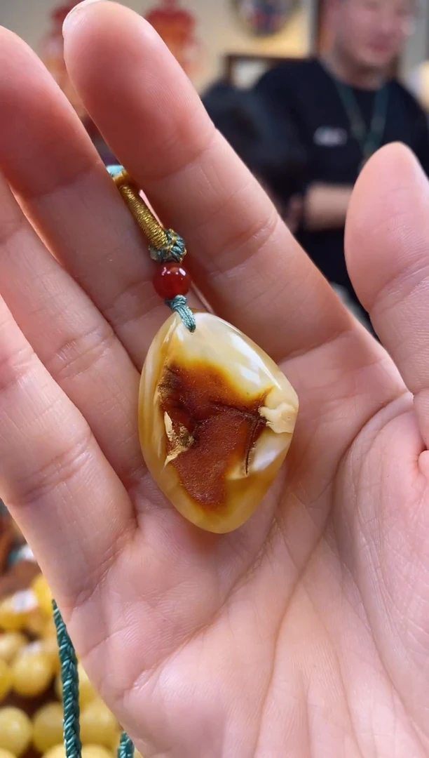 【闪购商品】琥珀颈饰未镶嵌吊坠（不打折）