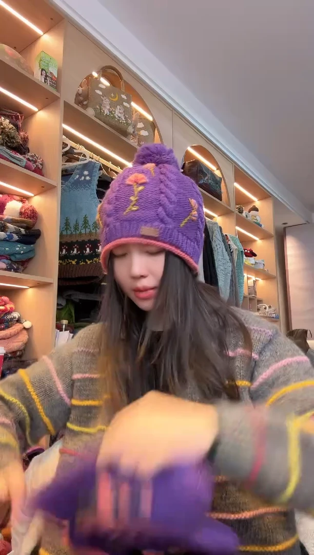 羊毛美利奴紫色玫瑰帽