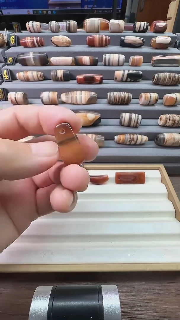 未镶嵌颈饰玛瑙/玉髓玛瑙26*14