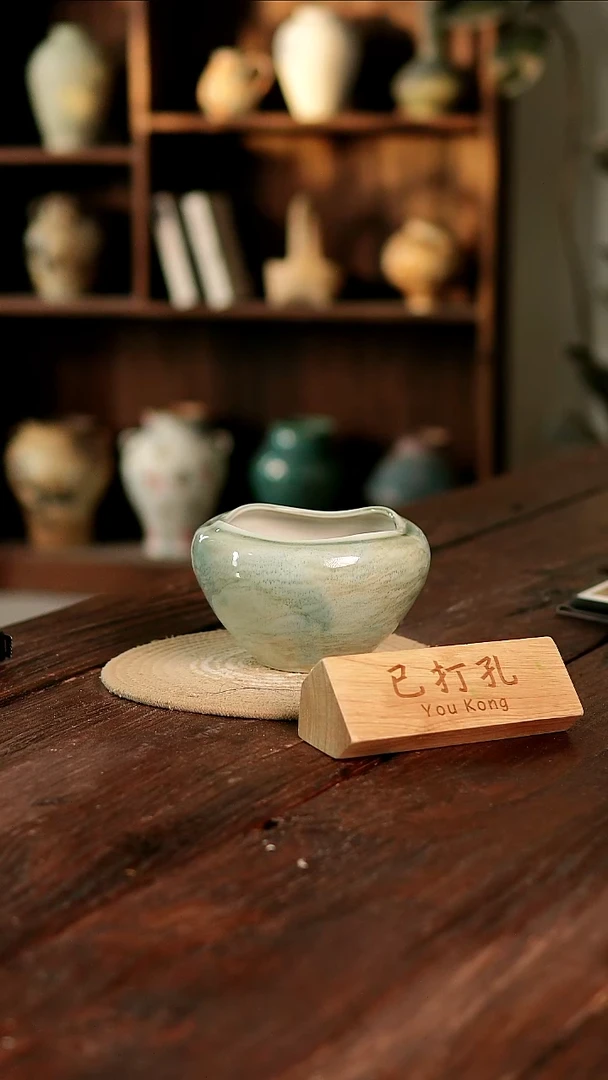 摆件20-197高11口11误差2已打孔