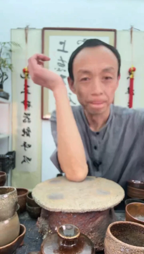 【闪购商品】窑宝红色马克杯350毫升