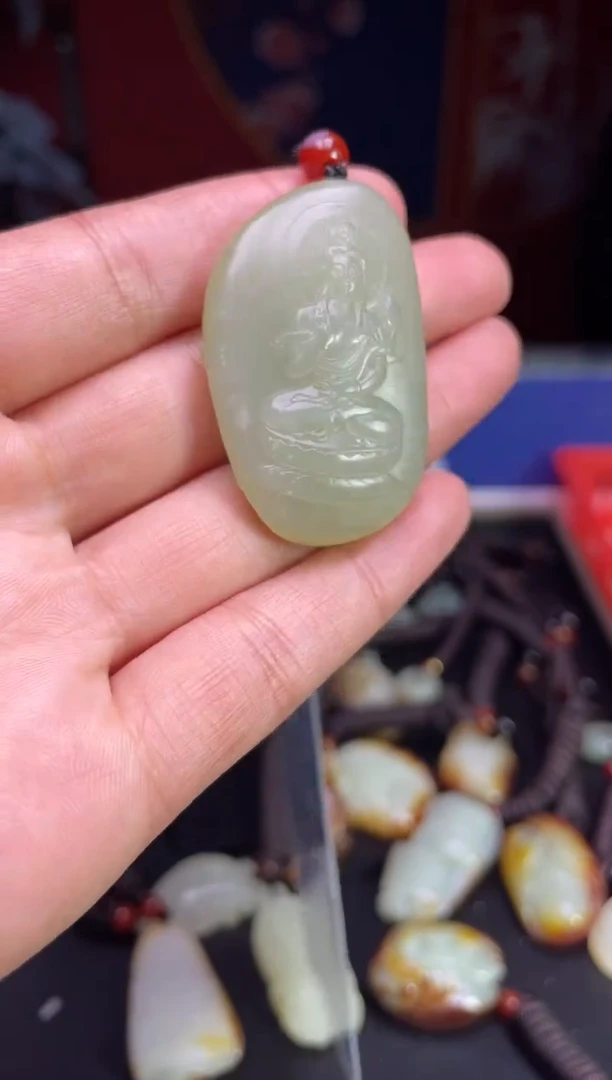 颈饰未镶嵌和田玉1