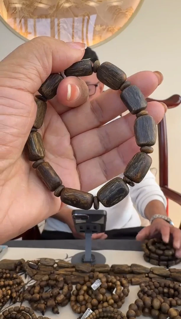 沉香手串卡9/8克墨绿多样性发货一条