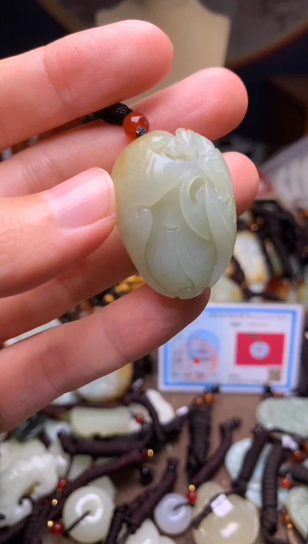 颈饰未镶嵌和田玉新疆料青海料清水和田玉吊坠