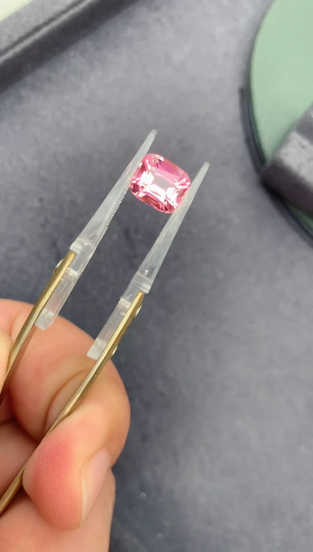 裸石未镶嵌碧玺3ct粉碧玺