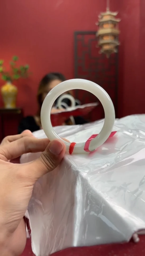 未镶嵌手镯（圆镯）翡翠翡翠手镯11