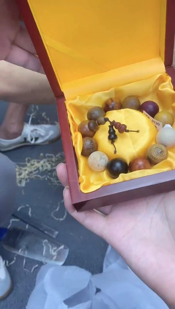 盛世精选闪购手串搭配无礼盒