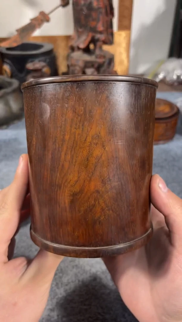 【闪购商品】贡木 老五旧藏笔筒