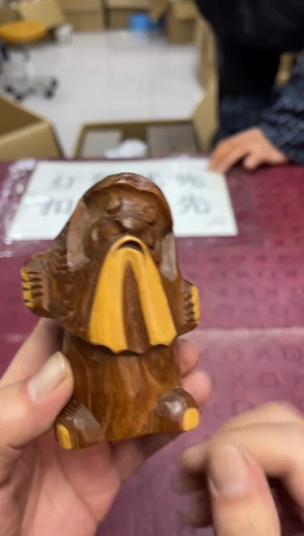 默认微瑕，no退no换，介意勿拍