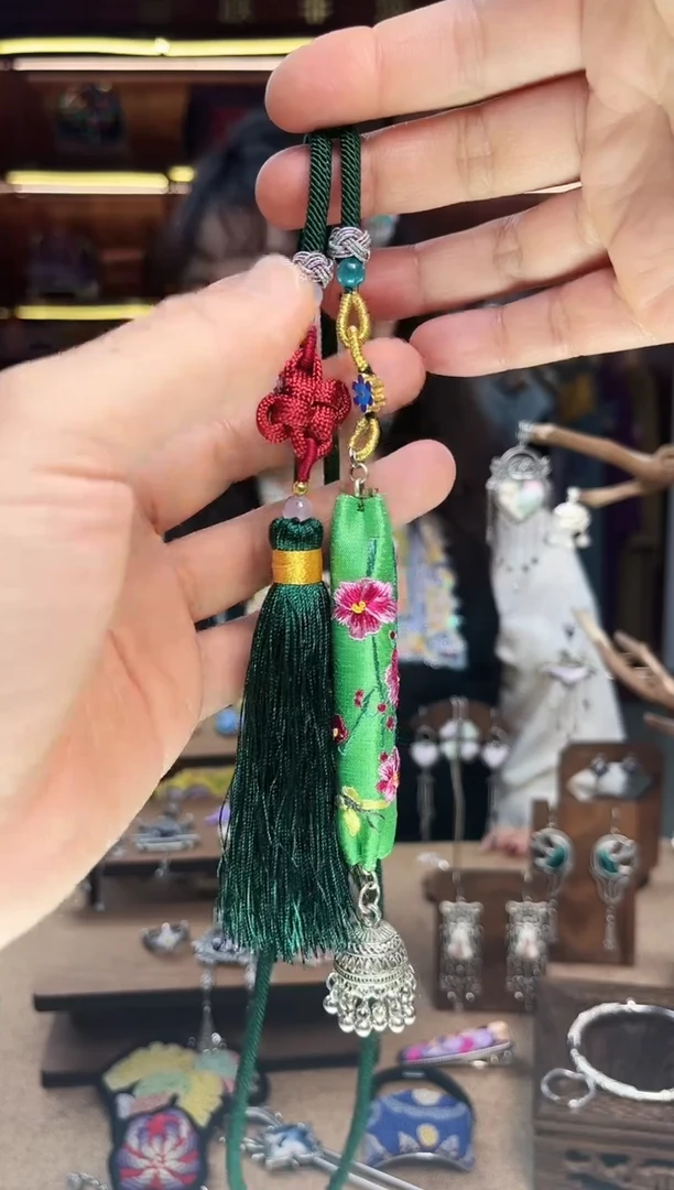 【闪购商品】织绣1772黔东南苗族刺绣