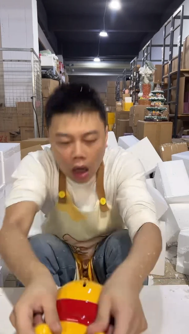 瓷片维尼大号钱罐