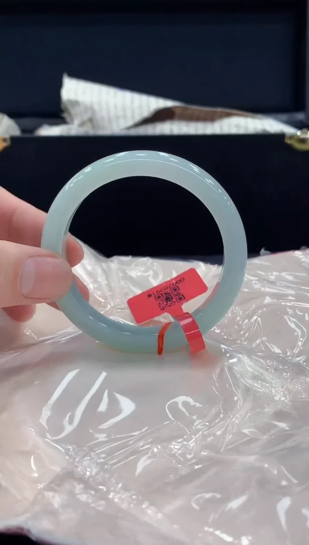 未镶嵌手镯翡翠翡翠手镯