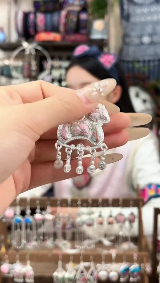 织绣民族风非遗老绣苗银饰品518