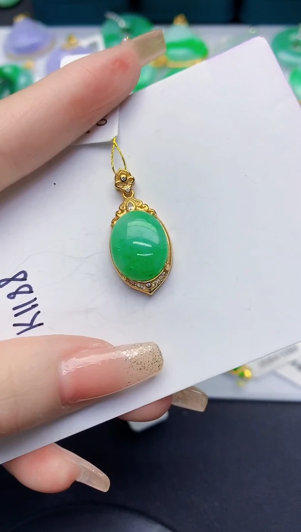 颈饰未镶嵌翡翠缅甸天然翡翠A货