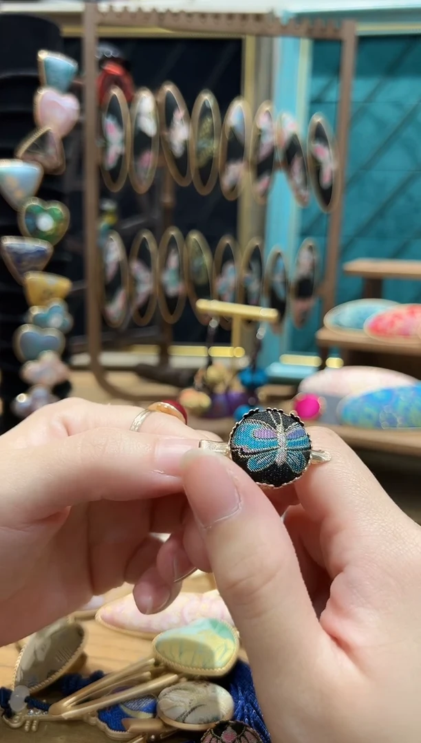 【闪购商品】【孤品2.19】黑色彩蝶小丸子孤品