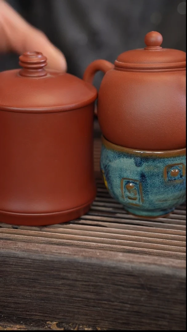 茶壶紫砂三件   一壶俩杯