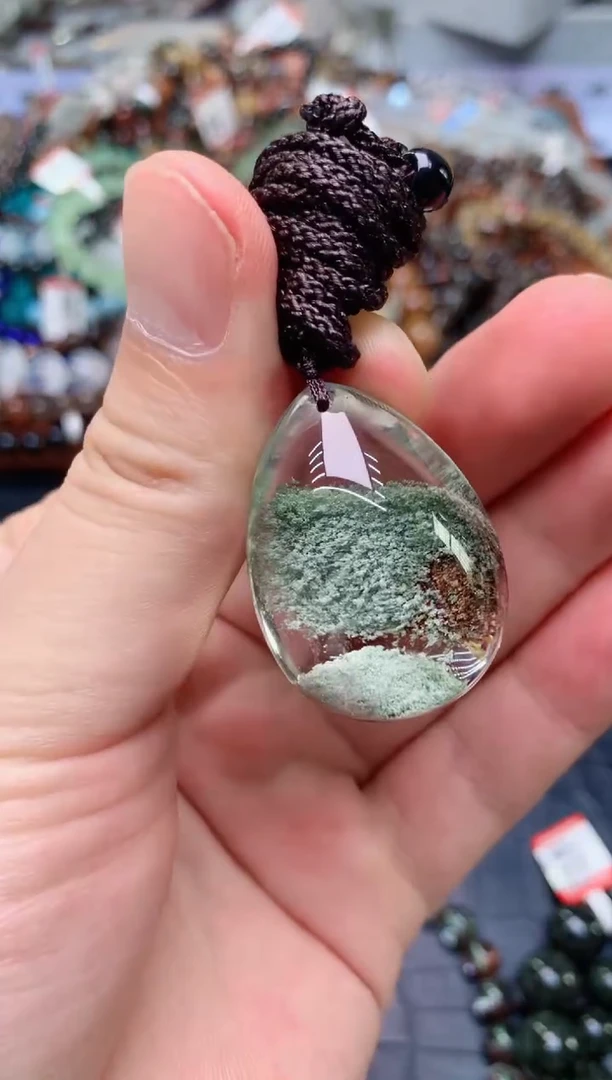 未镶嵌吊坠(赠链)水晶25