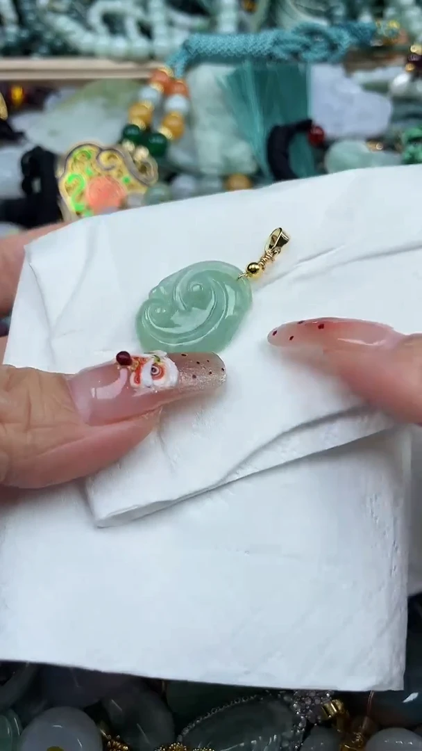 【闪购商品】翡翠颈饰未镶嵌闪购000多样性发其一