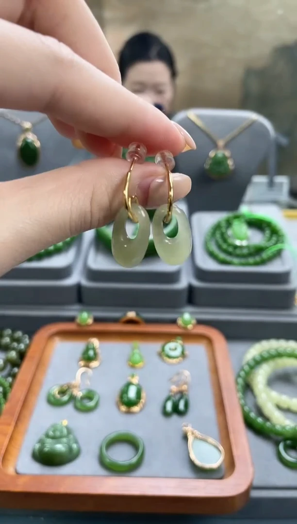 银S925镀金镶嵌和田玉耳饰银S925镀金镶嵌 和田玉 耳饰