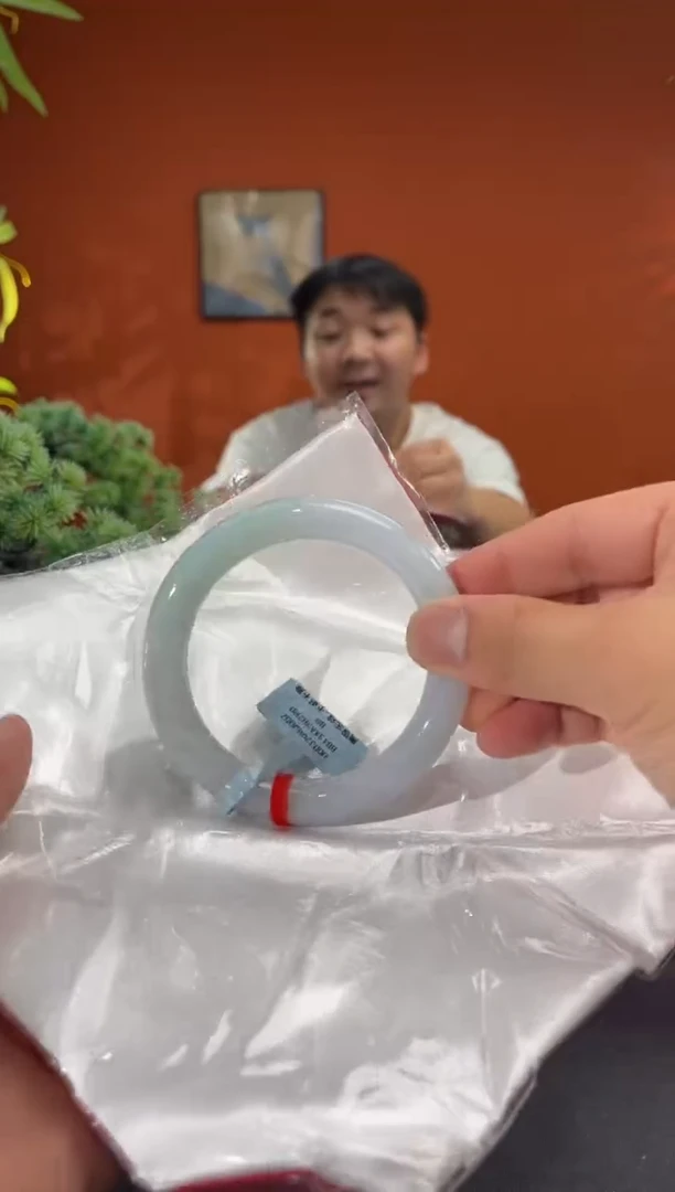 未镶嵌手镯翡翠翡翠手镯