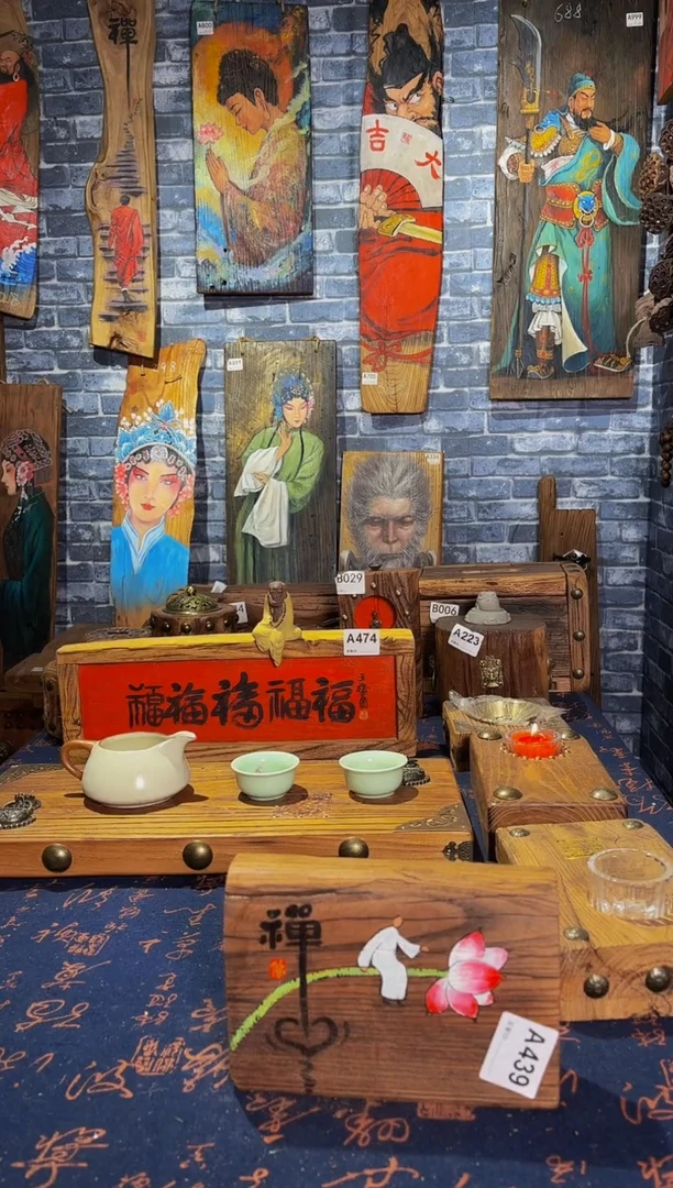 风化老门板丙烯画