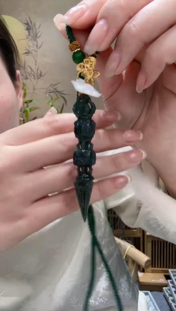 【闪购商品】翡翠颈饰未镶嵌吊坠