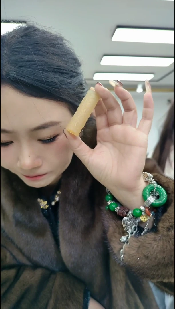 【闪购商品】树脂制品1362 龙柱款吊坠