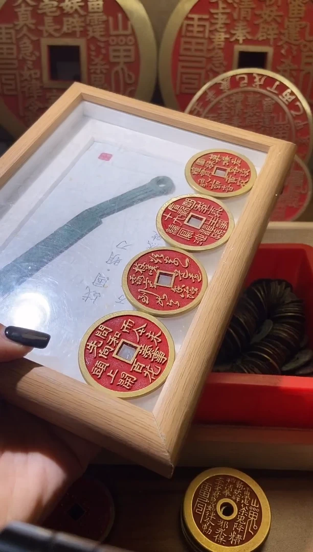 铜工艺品梅兰竹菊四枚一套