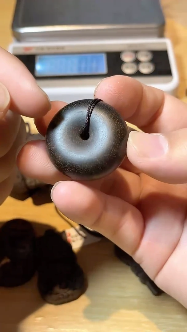 【闪购商品】檀香木精品推荐越南富森白q平安扣