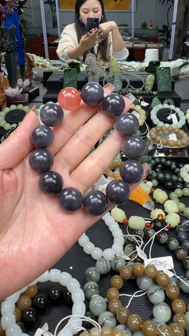 未镶嵌手串和田玉帝王紫卡17