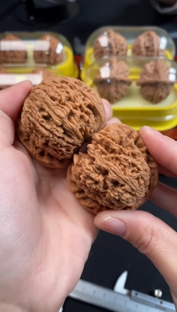 把件文玩核桃南疆石45尺Q587