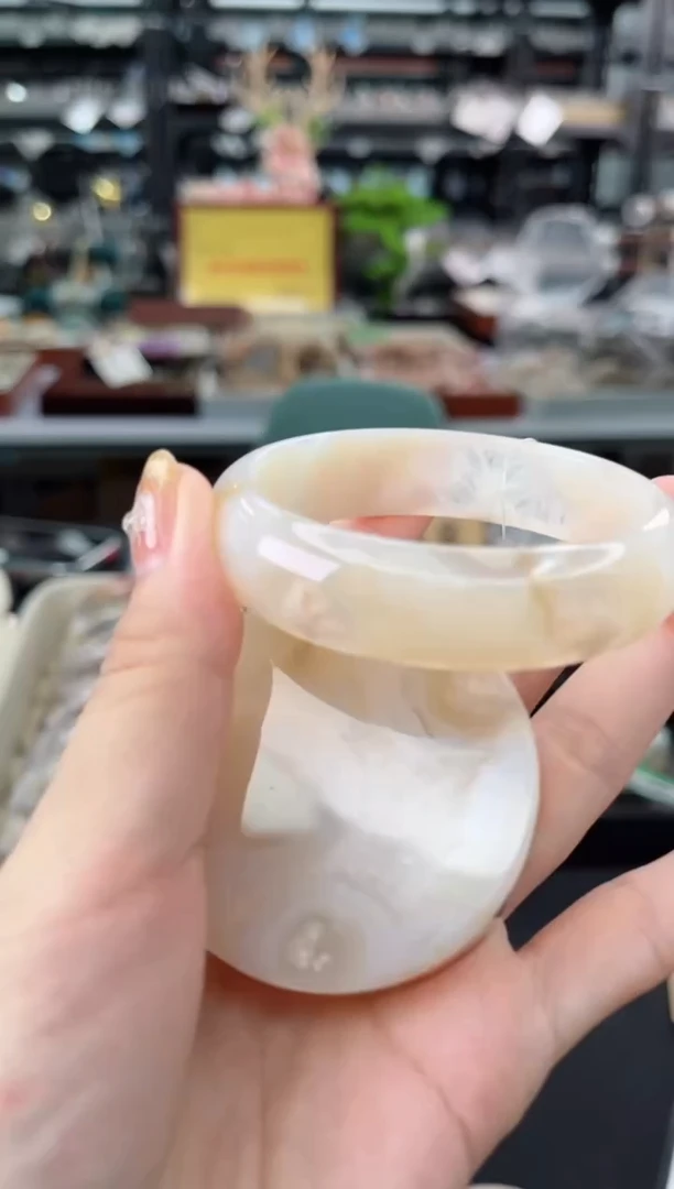 【闪购商品】石英质玉手镯未镶嵌54圈口（不退不换）1572065