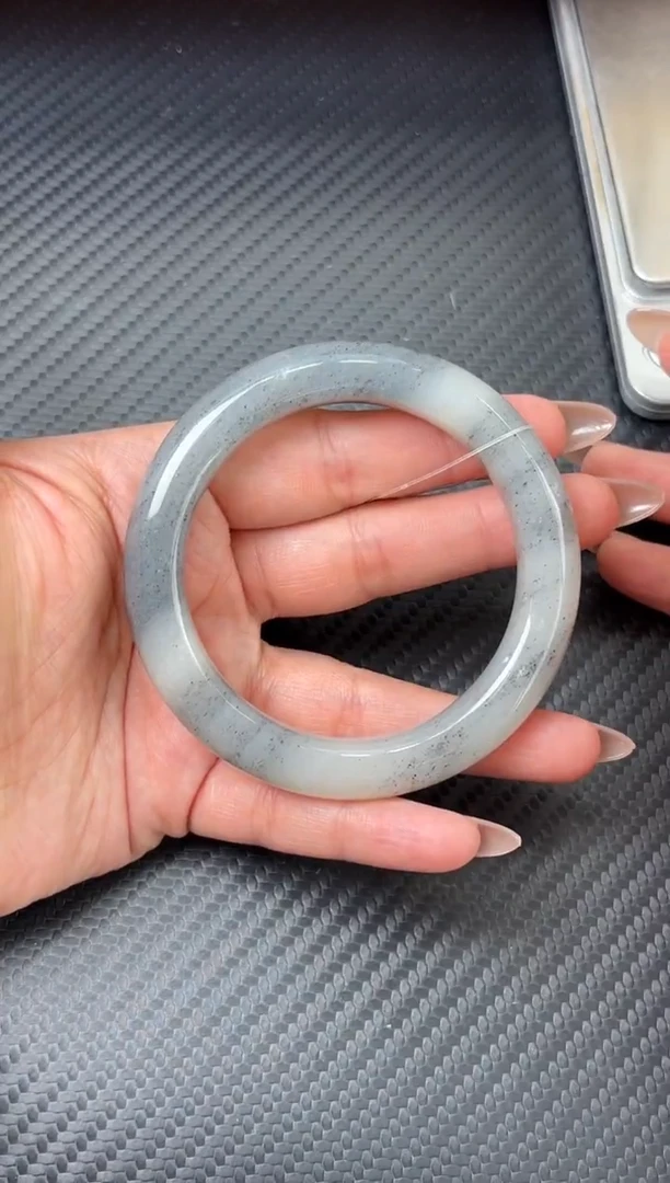 未镶嵌手镯和田玉和田黑山微色差57m