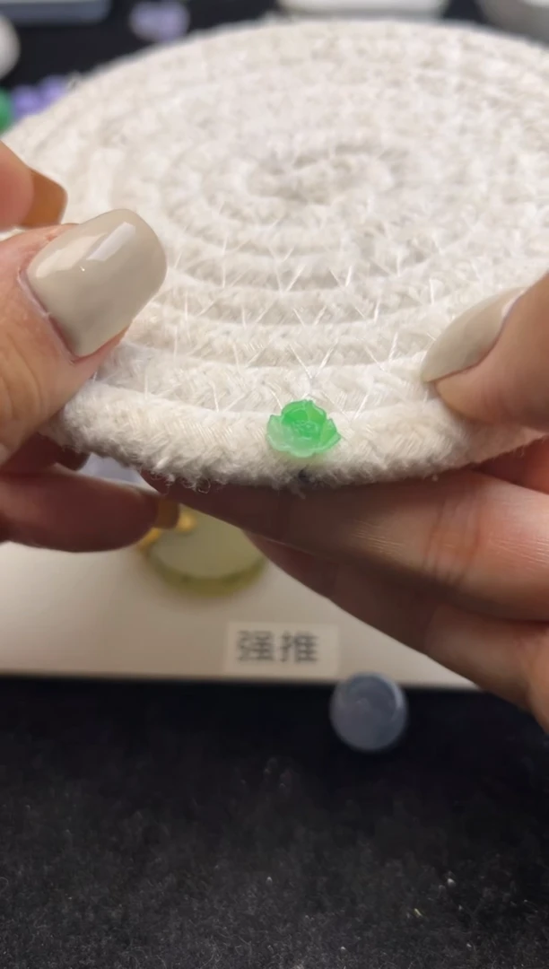 未镶嵌定制翡翠400+40绿莲花