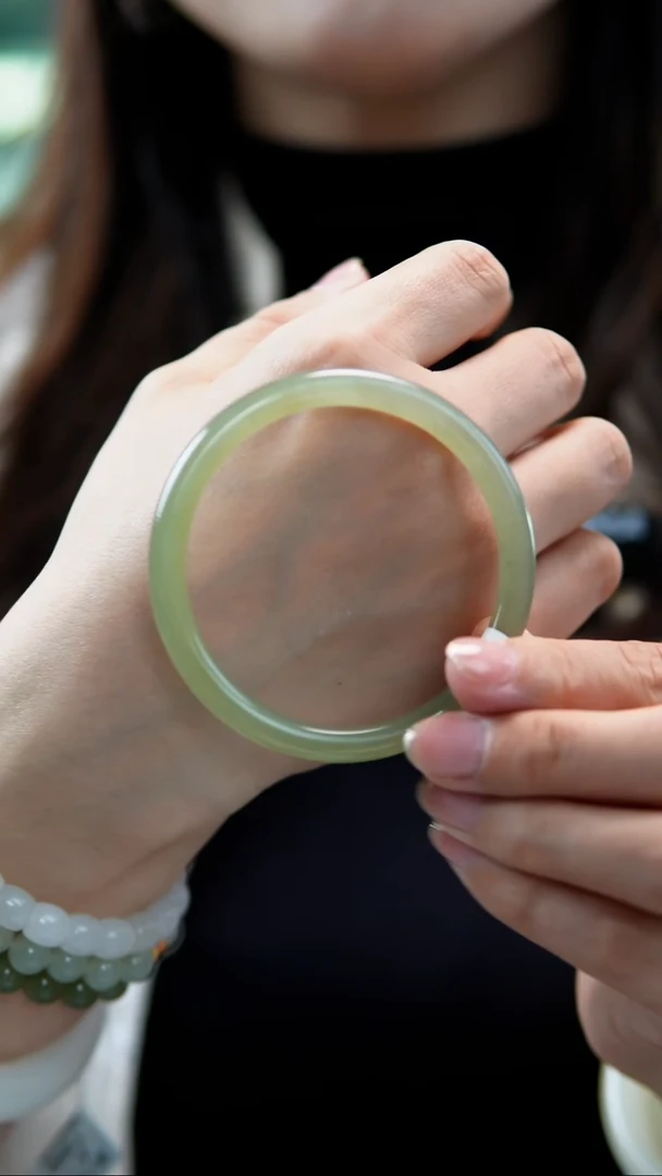 【闪购商品】和田玉手镯未镶嵌58高冰晴