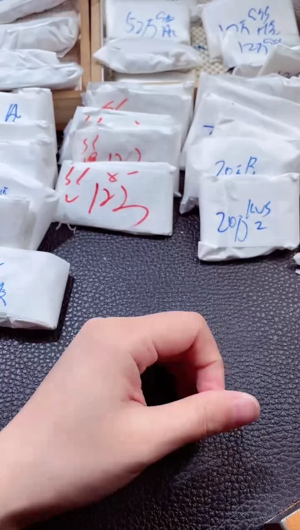 翡翠未镶嵌颈饰00005301
