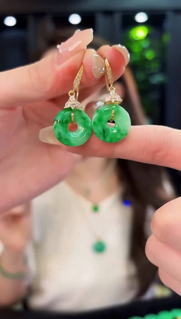 翡翠未镶嵌耳饰缅料A货/多样性发货/一件