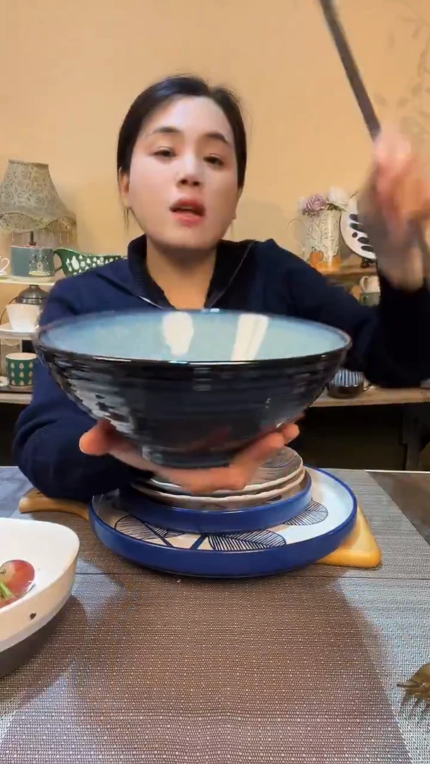 瓷片8英寸碗  微瑕介意勿拍