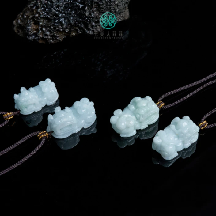 石惑珠宝~翡翠貔貅吊坠约29*17mm多样性发一
