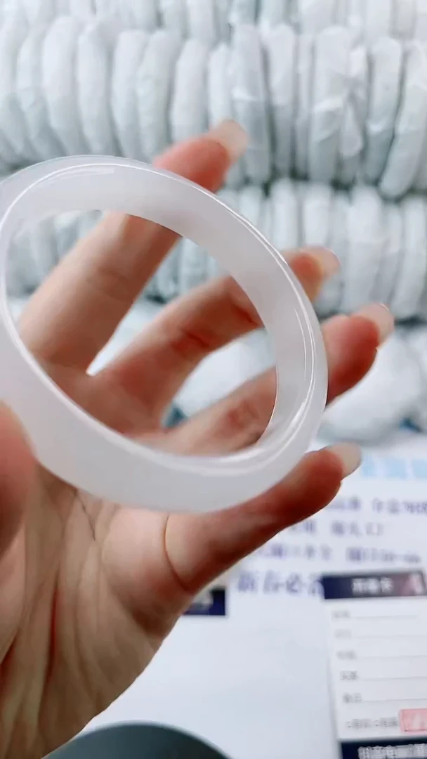 【闪购商品】石英质玉手镯未镶嵌0800324936-多样性发货