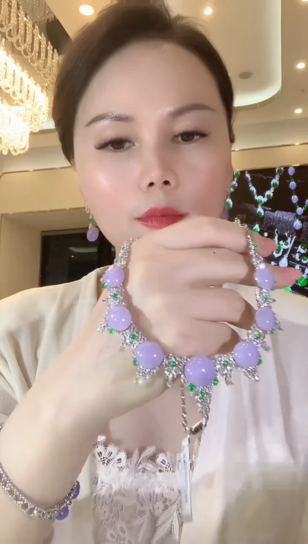 套链18K金镶嵌翡翠D145紫色有一定色差