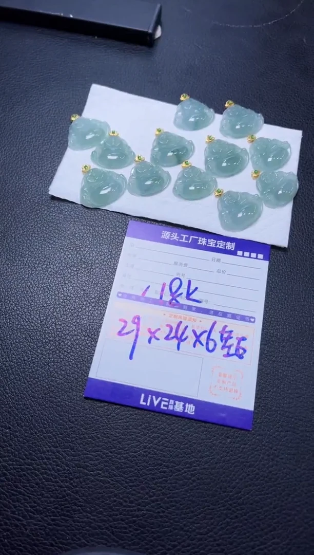 翡翠挂件18K金镶嵌佛公多样性发一件