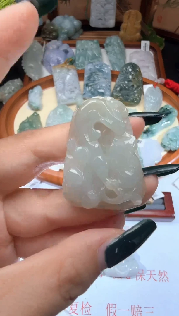 翡翠未镶嵌吊坠(不含链)748-龙牌